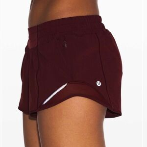 Lululemon Hotty Hot 2.5” Shorts